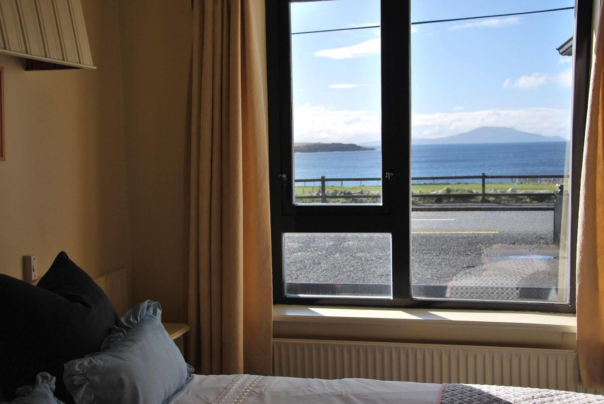 Teach Cruachan Large-Group Holiday Home Dooagh Exterior photo